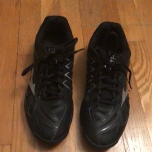 Women’s volleyball sneakers